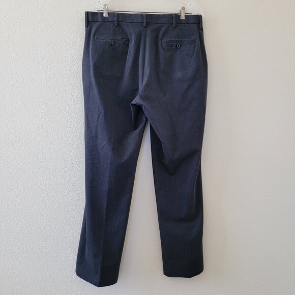 Dockers Straight Leg Pants Mens Size 36 Gray Relaxed Fit - Picture 5 of 10